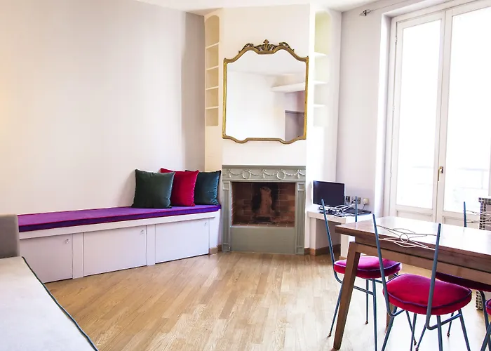 Apartment San Fermo Milan